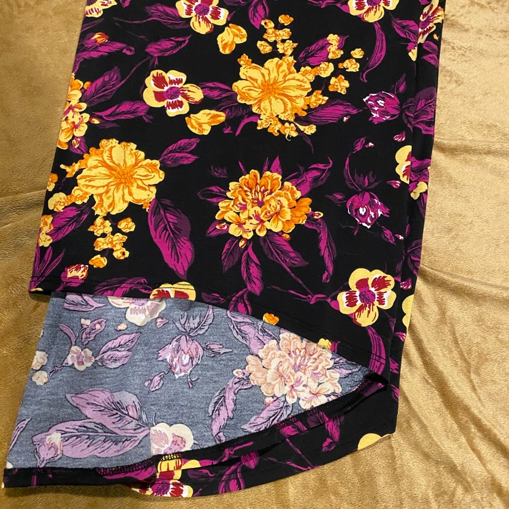 Women’s LuLaRoe top size 2x - Picture 7 of 9
